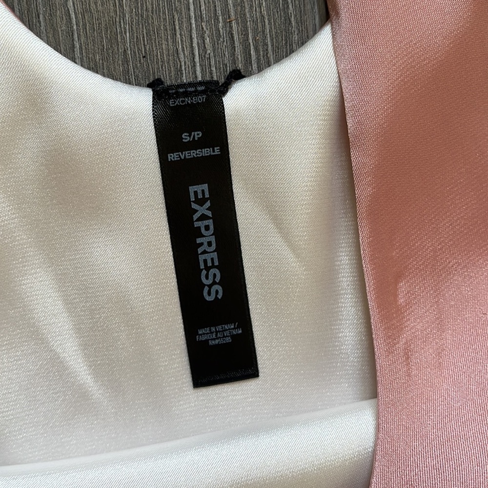 Express Reversible Tank Top - Picture 2 of 3